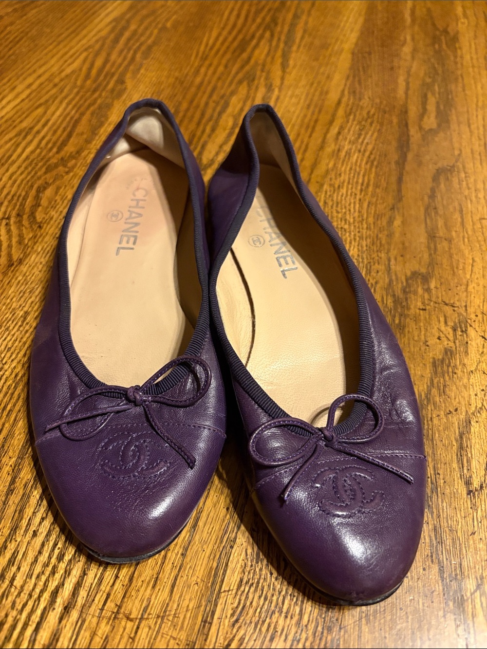 CHANEL Purple Leather Ballet Flats with Bow and CC Stitch